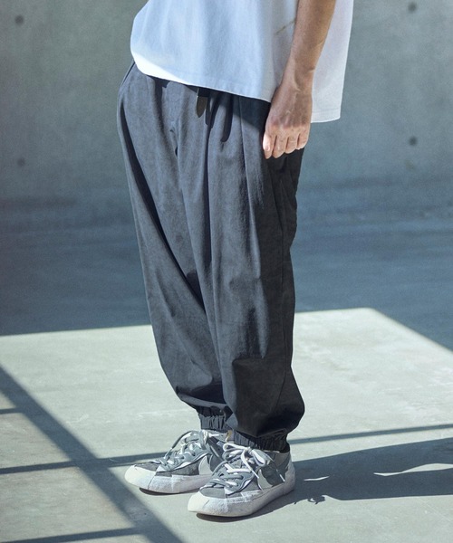 ADAM PATEK（アダムパテック）の「ADAMPATEK/uneven dyeing tuck relax pants/ムラ染めリラックスタックパンツ(AP2518003)（その他パンツ・レディース・ブラック/グレー/ホワイト・1/2）」の15枚目の写真