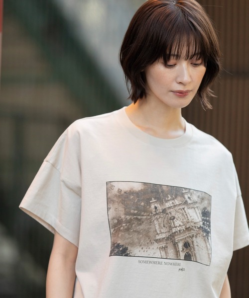 Munich（ミューニック）の「フォトプリントTシャツ（Tシャツ/カットソー・レディース・ホワイト/ラベンダー/ライトベージュ・FREE）」の17枚目の写真