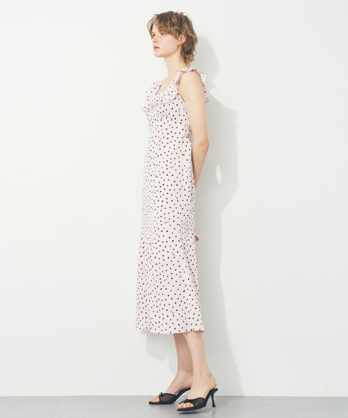 DEICY(デイシー)の「ランダムハートフリルワンピース(ワンピース・レディース・ピンク/ライトベージュ・1/0)」の7枚目の写真