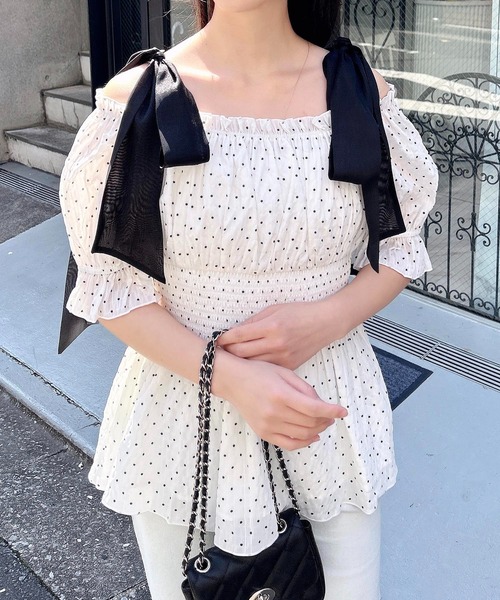 INGNI(イング)の「肩リボンオフショルブラウス(シャツ/ブラウス・レディース・オフホワイト/ホワイト系6/ピンク・M)」の12枚目の写真