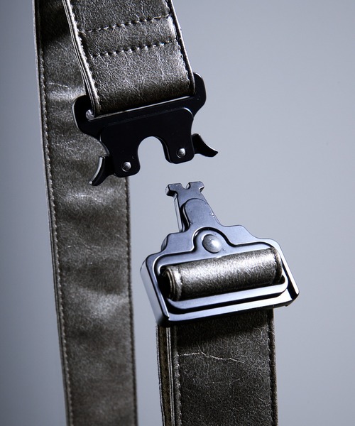 CIASENSE(シアセンス)の「Metal Buckle Shoulder Bag/Tote Bag/メタルバックル合皮ショルダーバッグ/トートバッグ(ショルダーバッグ・メンズ・ブラック/グレー・FREE)」の15枚目の写真