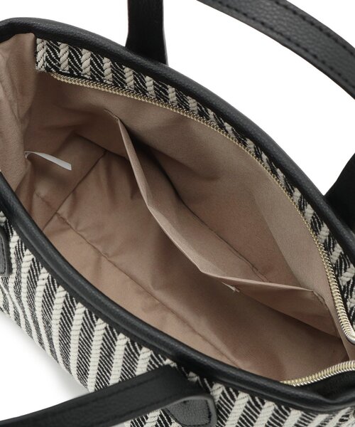 grove(グローブ)の「アソートミニ2WAYトート(トートバッグ・レディース・ブラック系2/ネイビー系1/レッド系3/ブラック/ブラック系7・00)」の6枚目の写真