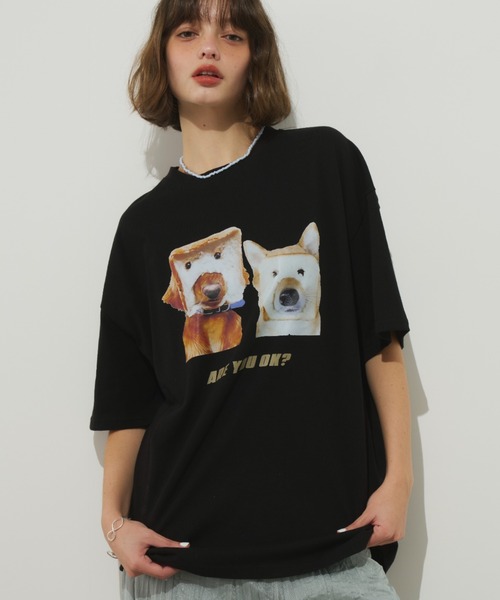 Unitage（ユニテージ）の「イタズラわんTEE（Tシャツ/カットソー・レディース・ブラック/ホワイト・FREE）」の2枚目の写真