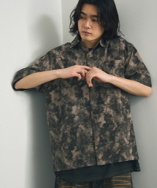 Shoowtime（ショウタイム）の「Big silhouette abstract all-over print draped short-sleeved shirt / ビッグシルエットアブストラクト総柄ドレープ半袖シャツ（シャツ/ブラウス・メンズ・ダークブラウン系/グレー系・X-LARGE/LARGE/MEDIUM）」の18枚目の写真