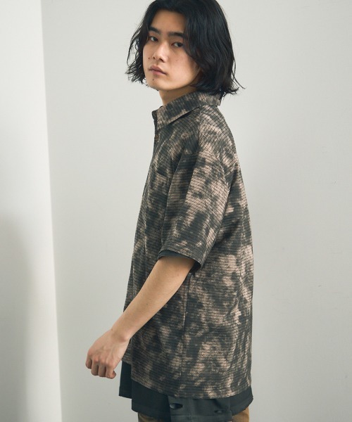 Shoowtime（ショウタイム）の「Big silhouette abstract all-over print draped short-sleeved shirt / ビッグシルエットアブストラクト総柄ドレープ半袖シャツ（シャツ/ブラウス・メンズ・ダークブラウン系/グレー系・X-LARGE/LARGE/MEDIUM）」の14枚目の写真