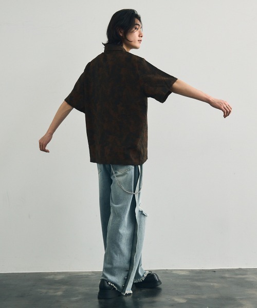 Shoowtime（ショウタイム）の「Big silhouette abstract all-over print draped short-sleeved shirt / ビッグシルエットアブストラクト総柄ドレープ半袖シャツ（シャツ/ブラウス・メンズ・ダークブラウン系/グレー系・X-LARGE/LARGE/MEDIUM）」の20枚目の写真