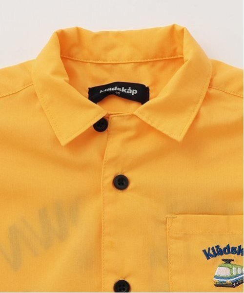 kladskap（クレードスコープ）の「恐竜×乗り物刺しゅう半袖シャツ（シャツ/ブラウス・キッズ・マスタード/エメラルド・110cm/120cm/90cm/100cm/130cm）」の5枚目の写真
