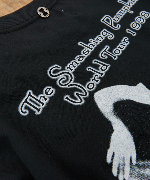 Insonnia PROJECTS（インソニアプロジェクト）の「Insonnia Projects インソニアプロジェクツ / ADORE TEE The Smashing Pumpkins スマッシング・パンプキンズ グラフィックプリントビッグシルエットTシャツ バンドT スマパン / IP-TSP-012（Tシャツ/カットソー・メンズ・ブラック・0/1/2/3）」の18枚目の写真