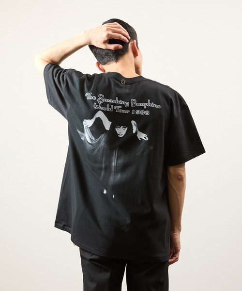 Insonnia PROJECTS（インソニアプロジェクト）の「Insonnia Projects インソニアプロジェクツ / ADORE TEE The Smashing Pumpkins スマッシング・パンプキンズ グラフィックプリントビッグシルエットTシャツ バンドT スマパン / IP-TSP-012（Tシャツ/カットソー・メンズ・ブラック・0/1/2/3）」の4枚目の写真
