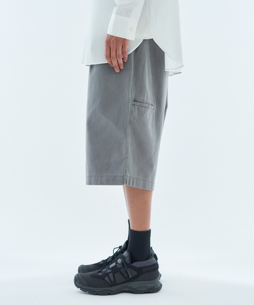 ESTNATION(エストネーション)の「ESTNATION / ピグメントダイ ワイドショートパンツ(その他パンツ・メンズ・ブラック・SMALL/MEDIUM/LARGE)」の9枚目の写真