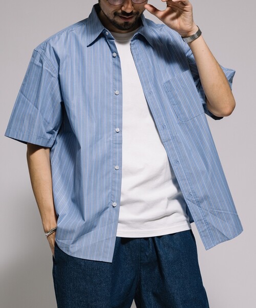 FREAK'S STORE(フリークスストア)の「タイプライター レギュラーカラー ショートスリーブ ストライプシャツ/リラックスフィット(シャツ/ブラウス・メンズ・ホワイト/ブルー/ネイビー・MEDIUM/SMALL/LARGE)」の1枚目の写真