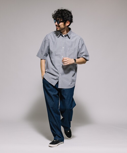 FREAK'S STORE(フリークスストア)の「タイプライター レギュラーカラー ショートスリーブ ストライプシャツ/リラックスフィット(シャツ/ブラウス・メンズ・ホワイト/ブルー/ネイビー・MEDIUM/SMALL/LARGE)」の22枚目の写真