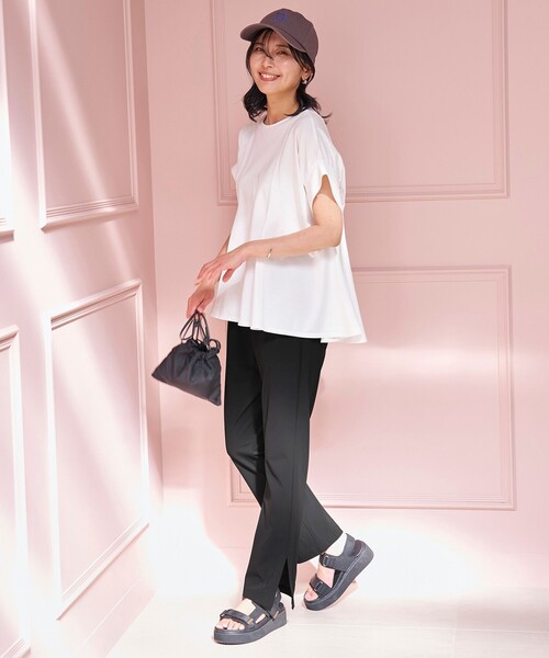 UNFILO(アンフィーロ)の「ヒートシールドジャージー ボリュームフレアT(Tシャツ/カットソー・レディース・ホワイト系/ブラック系/スカイブルー系/ダークブラウン系・X-LARGE)」の15枚目の写真