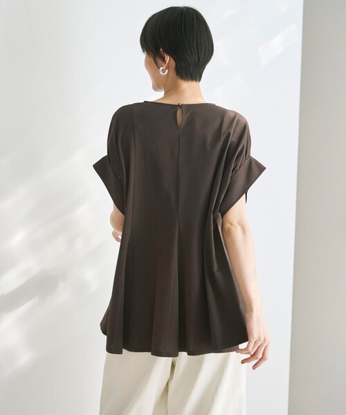 UNFILO(アンフィーロ)の「ヒートシールドジャージー ボリュームフレアT(Tシャツ/カットソー・レディース・ホワイト系/ブラック系/スカイブルー系/ダークブラウン系・X-LARGE)」の13枚目の写真