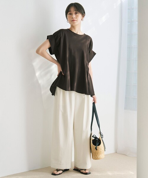UNFILO(アンフィーロ)の「ヒートシールドジャージー ボリュームフレアT(Tシャツ/カットソー・レディース・ホワイト系/ブラック系/スカイブルー系/ダークブラウン系・X-LARGE)」の11枚目の写真