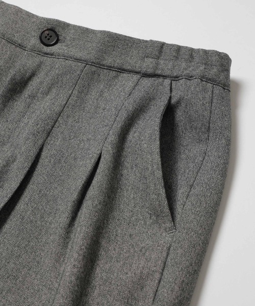 MR.OLIVE(ミスターオリーブ)の「PEACHSKIN STRETCH GABARDINE / 2TACK WIDE EASY PANTS(スラックス・メンズ・グレー/ネイビー・SMALL/MEDIUM/LARGE)」の4枚目の写真