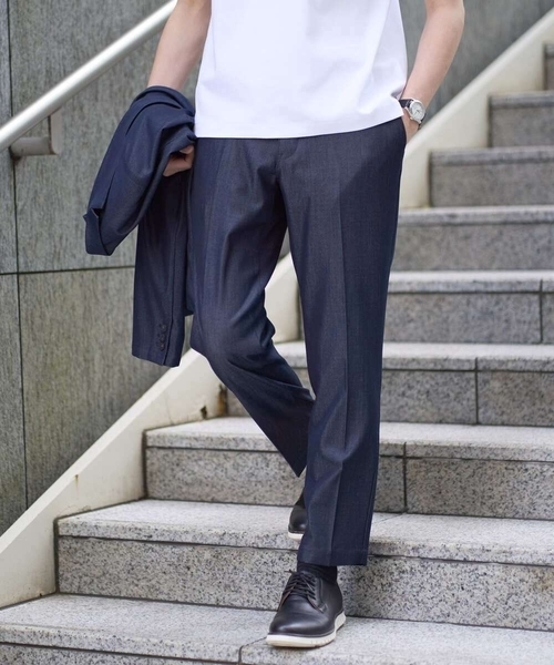 a.v.v（アーヴェヴェ）の「【接触冷感】スマートシャンブレースラックス アンクル丈（その他パンツ・メンズ・チャコールグレー/ネイビー/ブラック・44/48/46/50）」の3枚目の写真