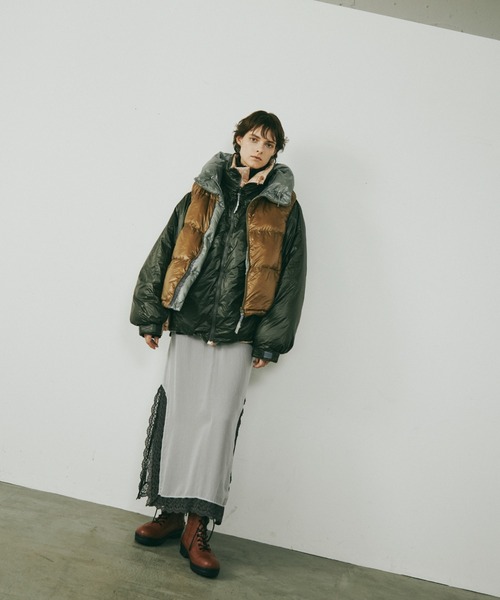 beautiful people（ビューティフルピープル）の「NANGA multilayering  down vest blouson（ダウンジャケット/コート・レディース・チャコール/ベージュ・36/40/38）」の7枚目の写真