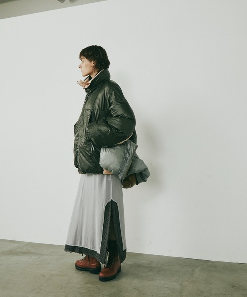 beautiful people（ビューティフルピープル）の「NANGA multilayering  down vest blouson（ダウンジャケット/コート・レディース・チャコール/ベージュ・36/40/38）」の8枚目の写真
