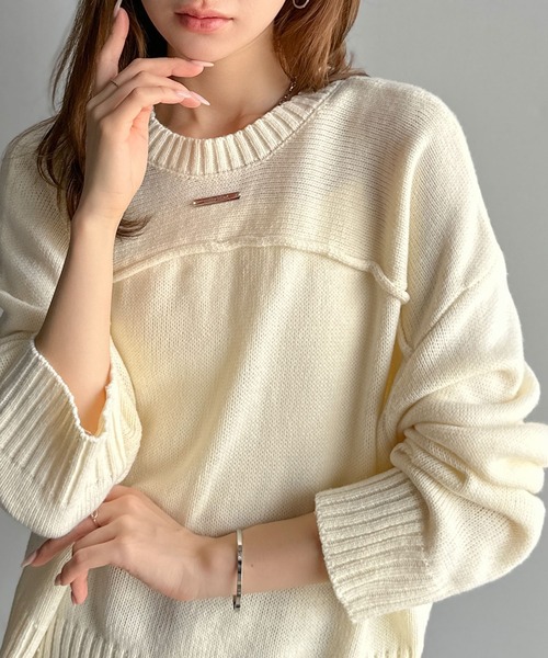 mily bilet(ミウィビレット)の「【mily bilet】ゆるっとシルエットが魅せる、大人の余裕。前後2WAYフロント切り替えニットプルオーバー(長袖)(ニット/セーター・レディース・グレー/レッド/アイボリー/ブラック・X-LARGE/SMALL/MEDIUM/LARGE)」の11枚目の写真