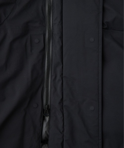 WILD THINGS（ワイルドシングス）の「ハイグレード モンスターパーカー│HIGH GRADE MONSTER PARKA（ダウンジャケット/コート・メンズ・ライトグレー/ブラック・M/L）」の4枚目の写真