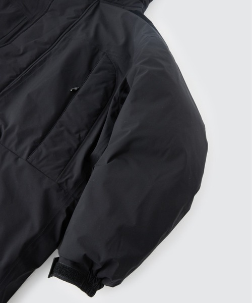 WILD THINGS（ワイルドシングス）の「ハイグレード モンスターパーカー│HIGH GRADE MONSTER PARKA（ダウンジャケット/コート・メンズ・ライトグレー/ブラック・M/L）」の5枚目の写真