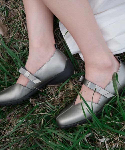 ROCKFISH WEATHERWEAR（ロックフィッシュウェザーウェア）の「[X MINJUKIM] BLISS RIBBON SNEAKERS（バレエシューズ・レディース・ピンク/チャコール/ブラック/クリーム・25.0cm/24.5cm/24.0cm/23.5cm/23.0cm）」の10枚目の写真