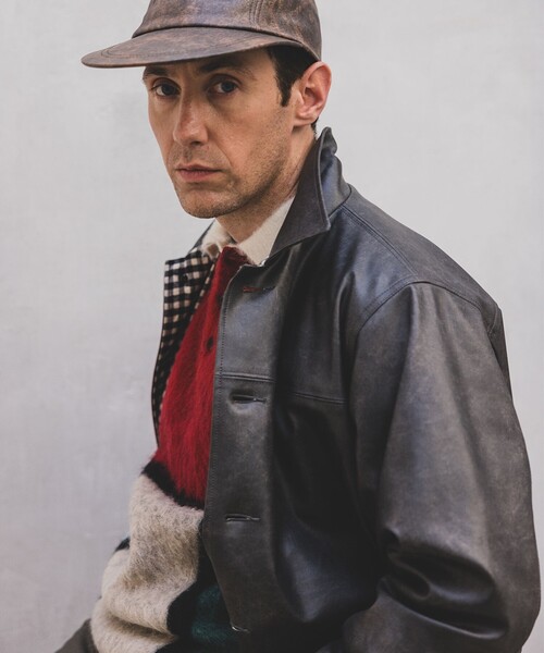 BEAMS PLUS（ビームスプラス）の「5 Panel Long Bill Aged Fake Leather（キャップ・メンズ・ブラック/ブラウン・ONE SIZE）」の4枚目の写真