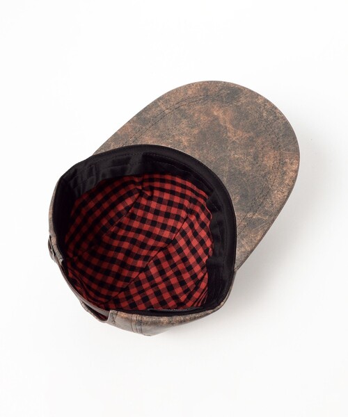 BEAMS PLUS（ビームスプラス）の「5 Panel Long Bill Aged Fake Leather（キャップ・メンズ・ブラック/ブラウン・ONE SIZE）」の10枚目の写真
