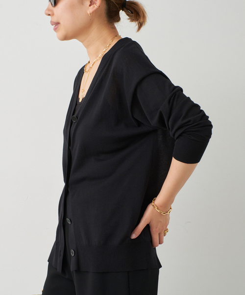 Deuxieme Classe（ドゥーズィエムクラス）の「*Fine Cotton Vネック カーディガン（ニット/セーター・レディース・ホワイト/ブラック・FREE）」の6枚目の写真