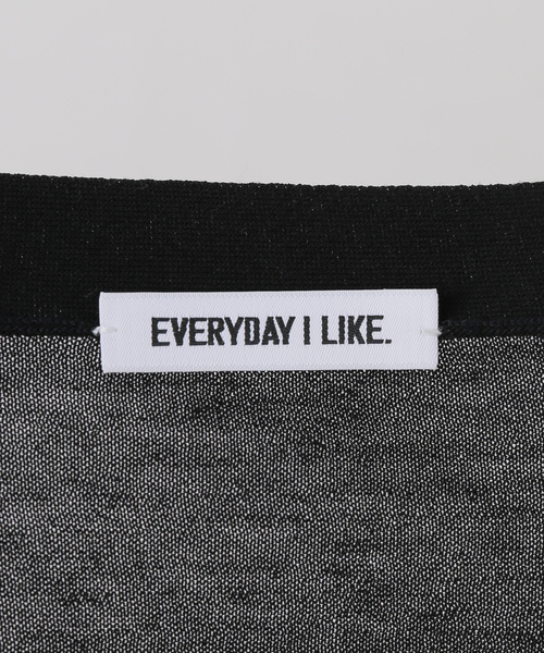 Deuxieme Classe（ドゥーズィエムクラス）の「*Fine Cotton Vネック カーディガン（ニット/セーター・レディース・ホワイト/ブラック・FREE）」の14枚目の写真