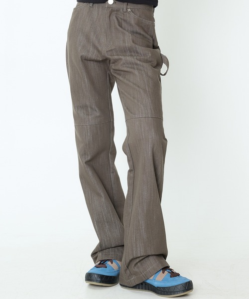 LUVISTRUE(ラヴイズトゥルー)の「CH TUCK BOOTSCUT PANTS(デニムパンツ・レディース・ブラック/ブラウン/ホワイト・SMALL/MEDIUM)」の3枚目の写真