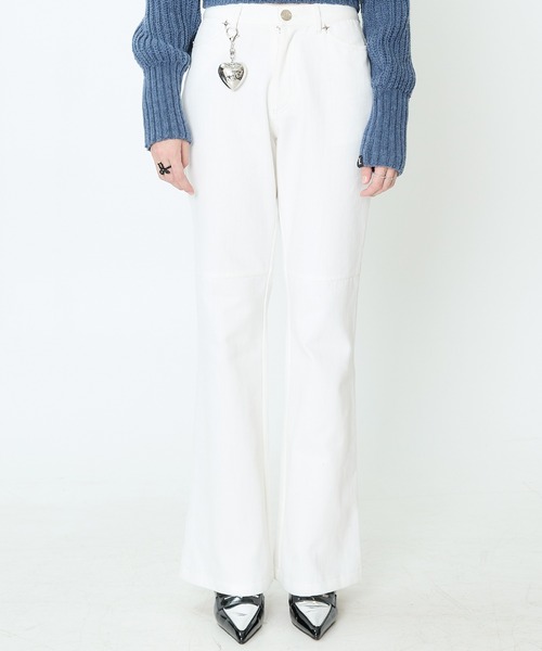 LUVISTRUE(ラヴイズトゥルー)の「CH TUCK BOOTSCUT PANTS(デニムパンツ・レディース・ブラック/ブラウン/ホワイト・SMALL/MEDIUM)」の2枚目の写真