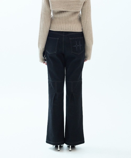 LUVISTRUE(ラヴイズトゥルー)の「CH TUCK BOOTSCUT PANTS(デニムパンツ・レディース・ブラック/ブラウン/ホワイト・SMALL/MEDIUM)」の12枚目の写真