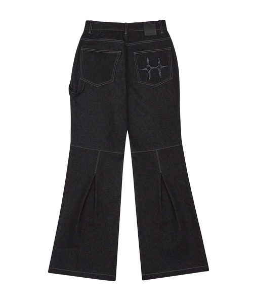 LUVISTRUE(ラヴイズトゥルー)の「CH TUCK BOOTSCUT PANTS(デニムパンツ・レディース・ブラック/ブラウン/ホワイト・SMALL/MEDIUM)」の19枚目の写真
