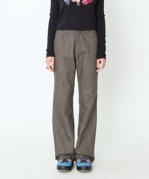 LUVISTRUE(ラヴイズトゥルー)の「CH TUCK BOOTSCUT PANTS(デニムパンツ・レディース・ブラック/ブラウン/ホワイト・SMALL/MEDIUM)」の15枚目の写真