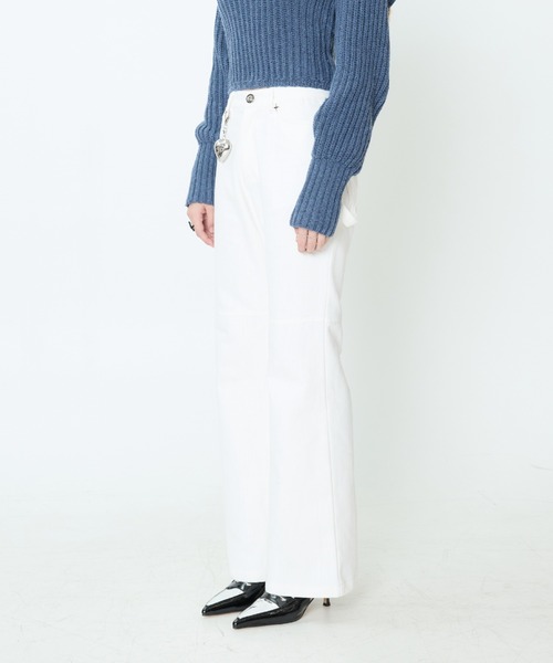 LUVISTRUE(ラヴイズトゥルー)の「CH TUCK BOOTSCUT PANTS(デニムパンツ・レディース・ブラック/ブラウン/ホワイト・SMALL/MEDIUM)」の14枚目の写真