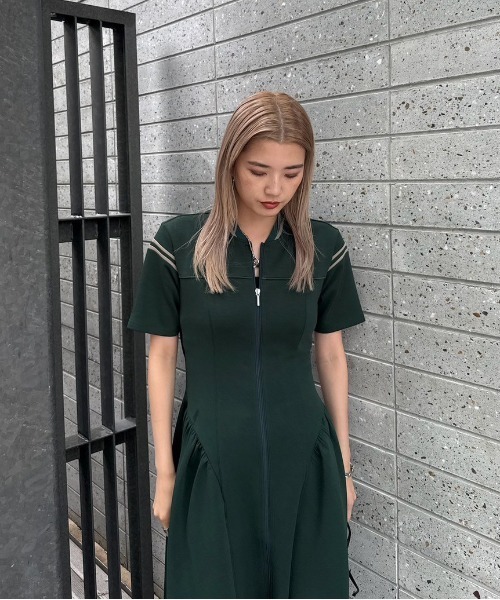 Ameri（アメリ）の「TRUCK JACKET LIKE FLARE DRESS（ワンピース