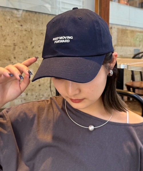 CIAOPANIC TYPY(チャオパニックティピー)の「後ろお花デザインキャップ(キャップ・レディース・ネイビー/ブルー/レッド/ベージュ/ブラウン・ONE SIZE)」の3枚目の写真