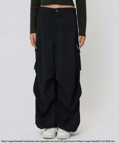 BACK TO THE FIELD（バック トゥー ザ フィールド）の「【MLB】タックカーゴパンツ（その他パンツ・レディース・グレー/ブラック/ブラウン・FREE）」の8枚目の写真