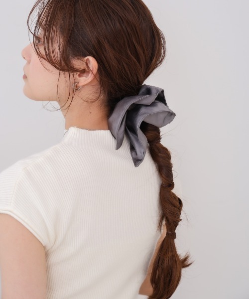 Bab（バブ）の「ボリュームリボン合皮スクエアシュシュ（シュシュ・レディース・ブラック/ブラウン/グレー・ONESIZE）」の18枚目の写真