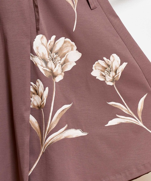 新品 Noela ノエラ ビーズフラワートレンチワンピース ベージュ S ビーズフラワートレンチワンピース | ロングワンピース | NOELA