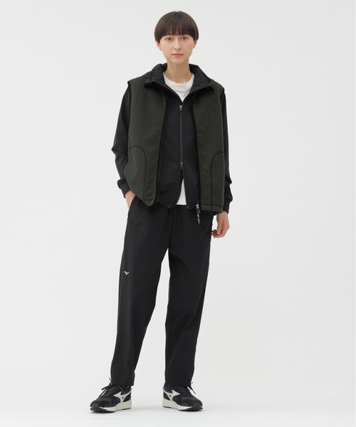 MARGARET HOWELL(マーガレットハウエル)の「WOOL NYLON COMPRESSED JERSEY(ステンカラーコート・レディース・セージグリーン/ブラック・2/1)」の6枚目の写真