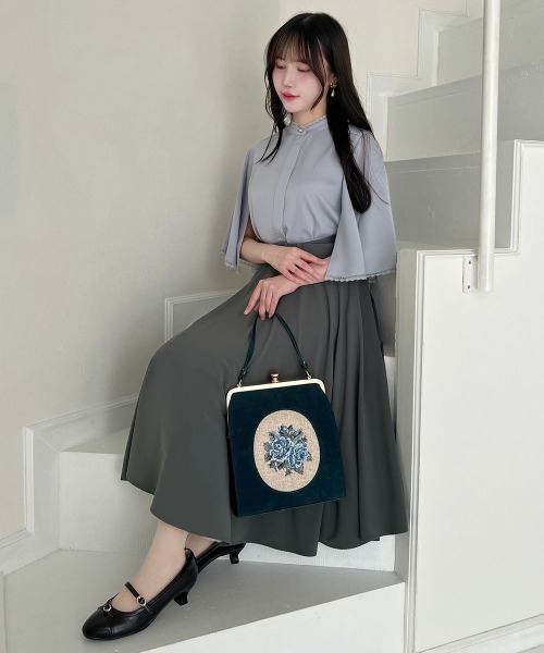 an another angelus（アンアナザーアンジェラス）の「レース使いケープスリーブブラウス（シャツ/ブラウス・レディース・オフホワイト/ブルーグレー・FREE）」の10枚目の写真