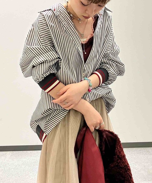 Q(キュー)の「ストライプリブドッキングシャツ(シャツ/ブラウス・レディース・ブラック系その他/ベージュ系その他/ネイビー系・MEDIUM)」の9枚目の写真