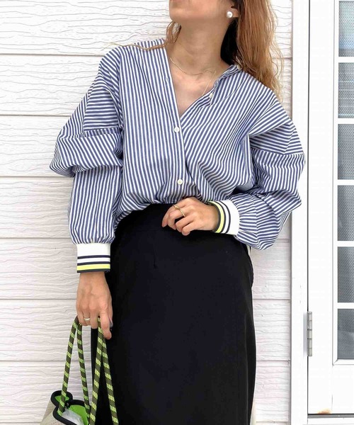 Q(キュー)の「ストライプリブドッキングシャツ(シャツ/ブラウス・レディース・ブラック系その他/ベージュ系その他/ネイビー系・MEDIUM)」の5枚目の写真