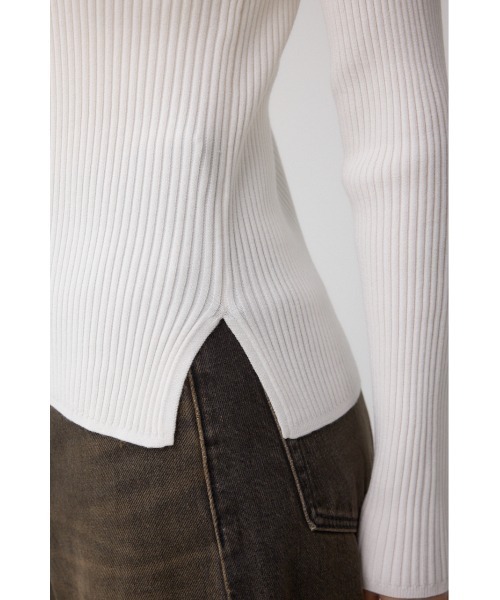 AZUL by moussy(アズールバイマウジー)の「VENUSハイネックリブニット(ニット/セーター・レディース・レッド/ライトグレー/アイボリー/ブラック・SMALL/MEDIUM)」の14枚目の写真