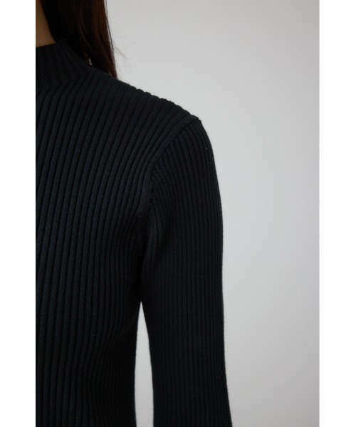 AZUL by moussy(アズールバイマウジー)の「VENUSハイネックリブニット(ニット/セーター・レディース・レッド/ライトグレー/アイボリー/ブラック・SMALL/MEDIUM)」の22枚目の写真