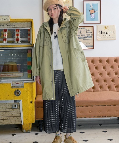 SUPER HAKKA（スーパーハッカ）の「エステルシフォンドットプリントクリスタルプリーツワイドパンツ（裏地付き）（その他パンツ・レディース・ブラック/ネイビー・FREE）」の5枚目の写真