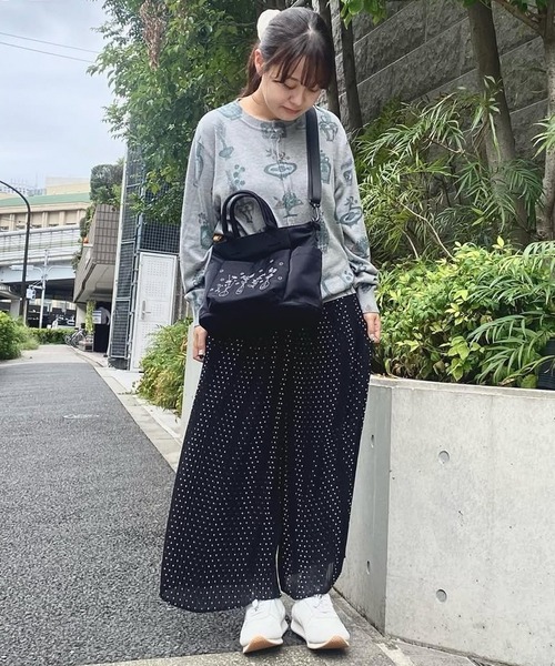 SUPER HAKKA（スーパーハッカ）の「エステルシフォンドットプリントクリスタルプリーツワイドパンツ（裏地付き）（その他パンツ・レディース・ブラック/ネイビー・FREE）」の11枚目の写真